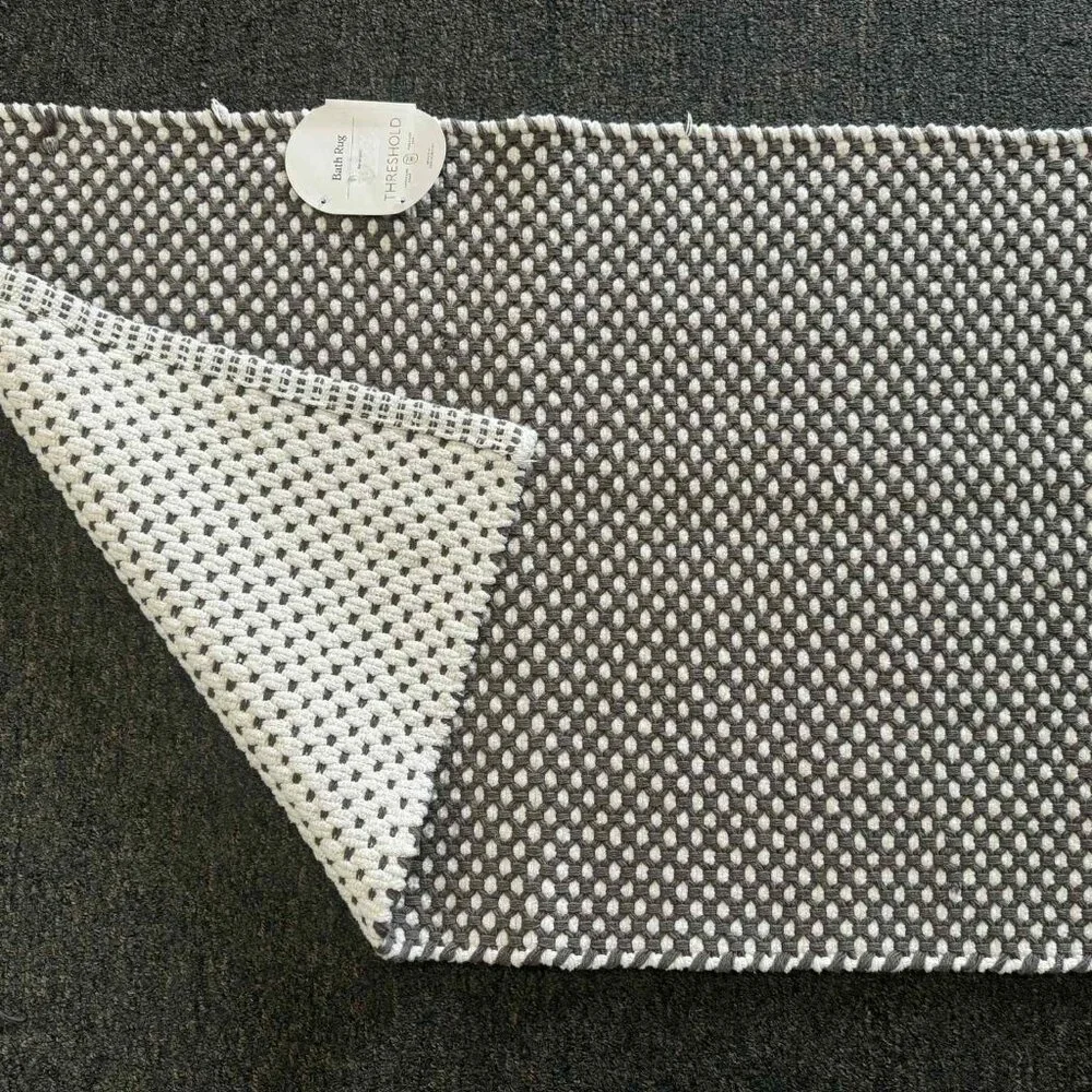 Brand New Threshold Bath Rug Reversible, 20” X 32”, Grey/Cream.
